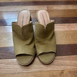 Lucky Brand Xynia Block Heel Mule (Women) size 6.5